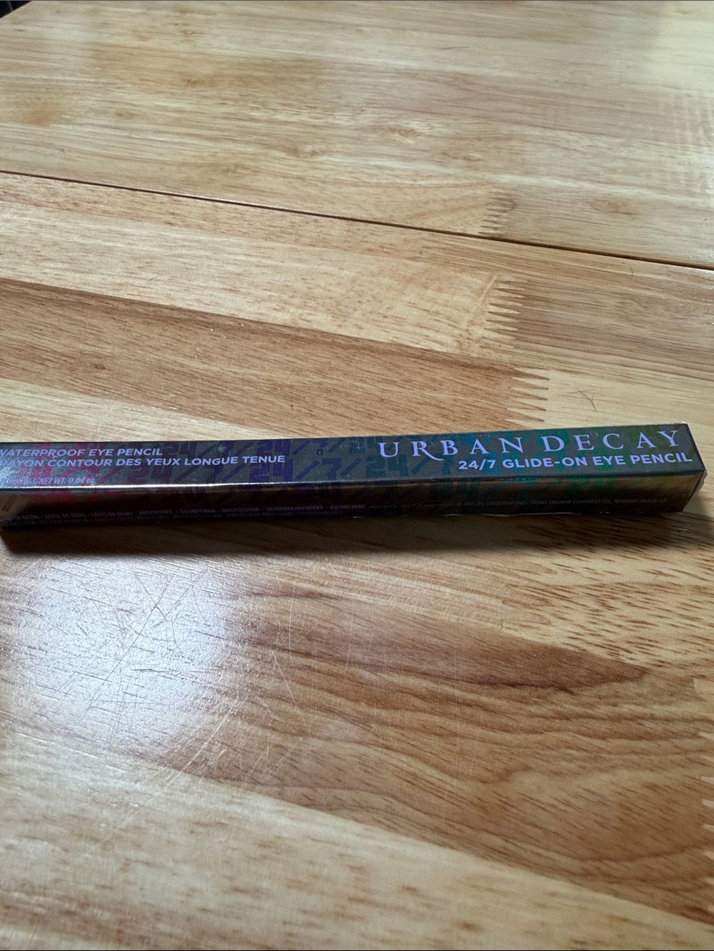 Urban Decay 24/7 Glide-On Eye Pencil in Iridescent Blue-Green Box